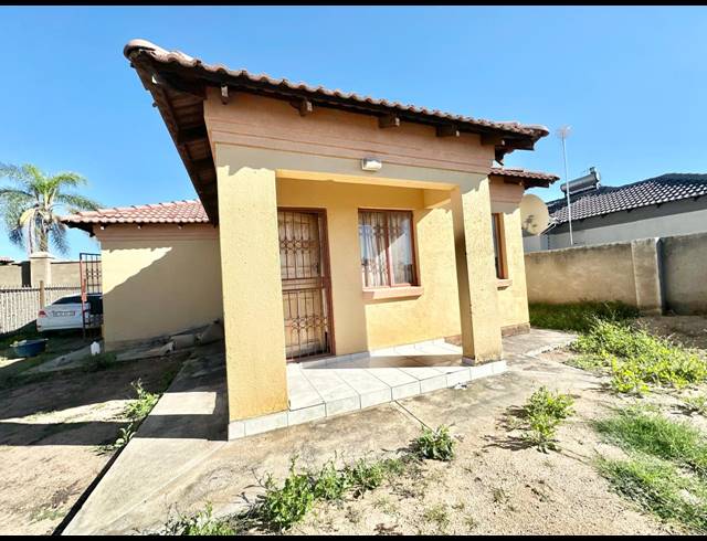 3 BEDROOM HOUSE FOR SALE IN IVY PARK